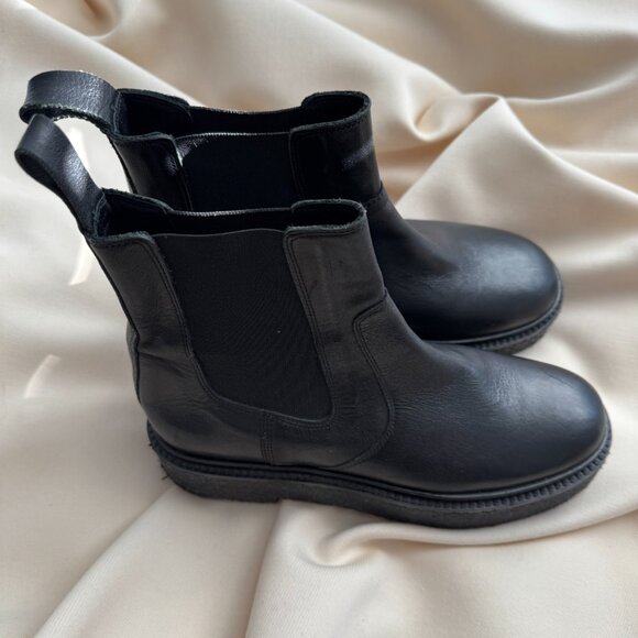 Isabel Marant "Celton" Boot in Black, size 39 (fits 38.5) - Picture 7 of 8